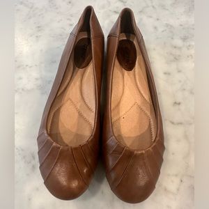 Women’s Earth flats 8W BRAND NEW